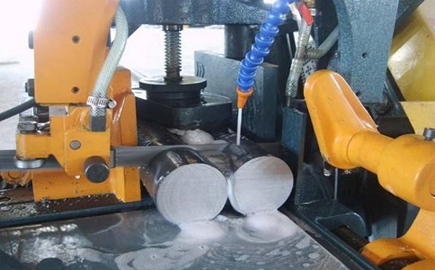 从江卧式带锯床的送料方式有哪几种？